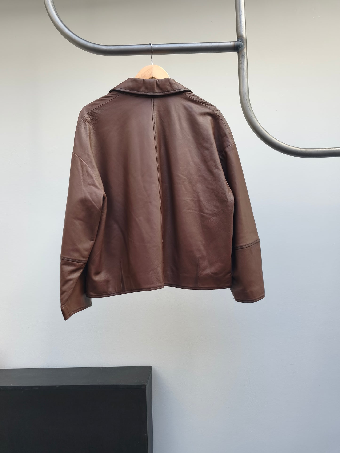 Caroline Biss cropped blazer bruin echt leer