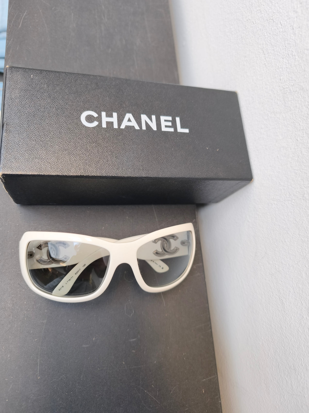 Chanel zonnebril wit