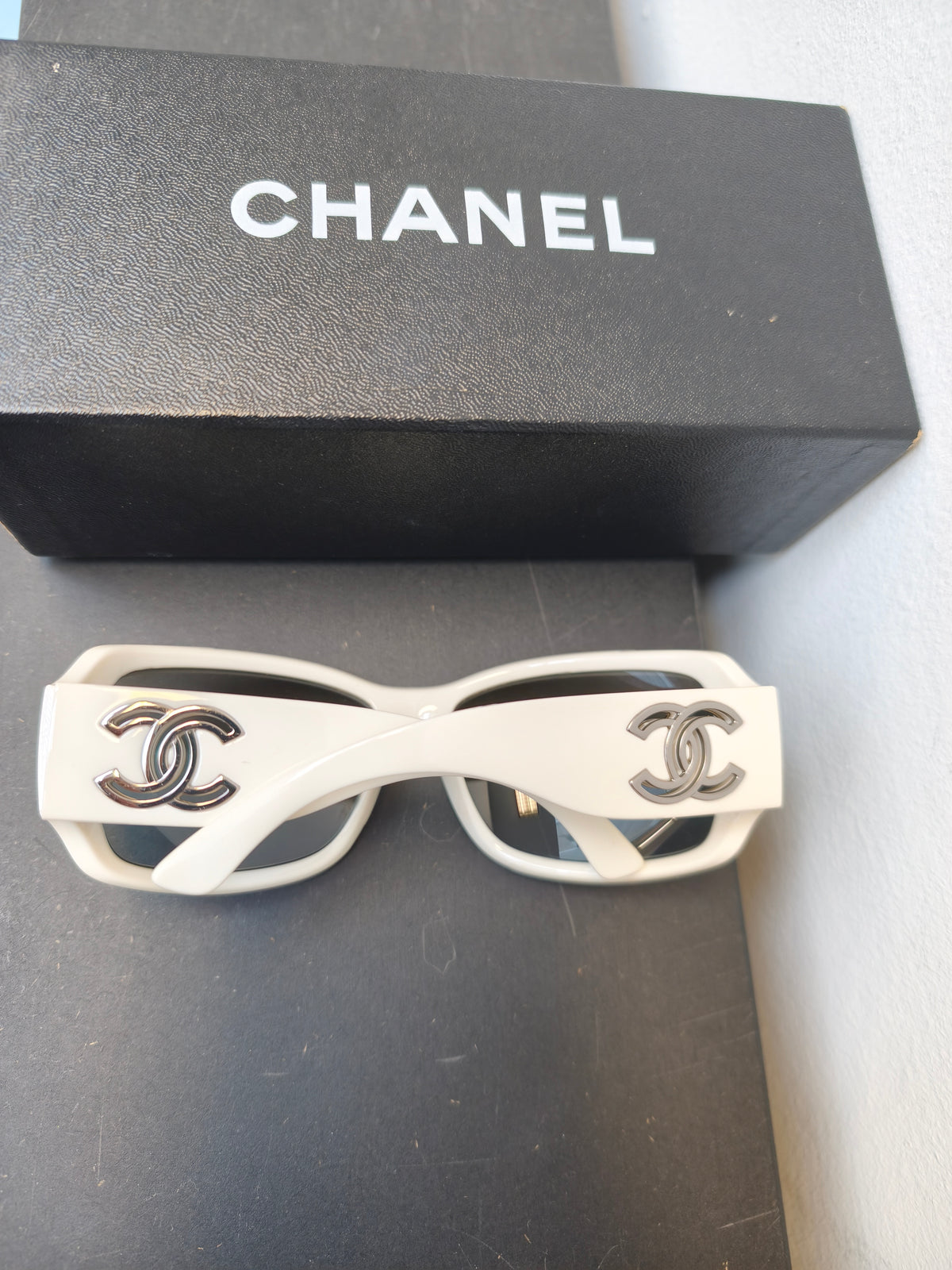 Chanel zonnebril wit