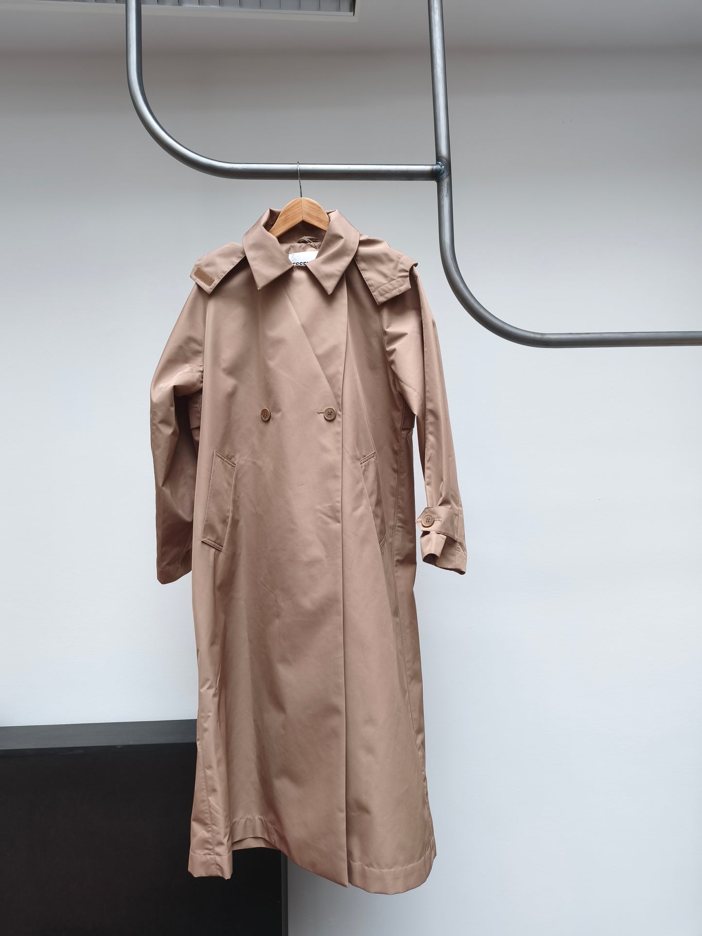 Essentiel trenchcoat bruin