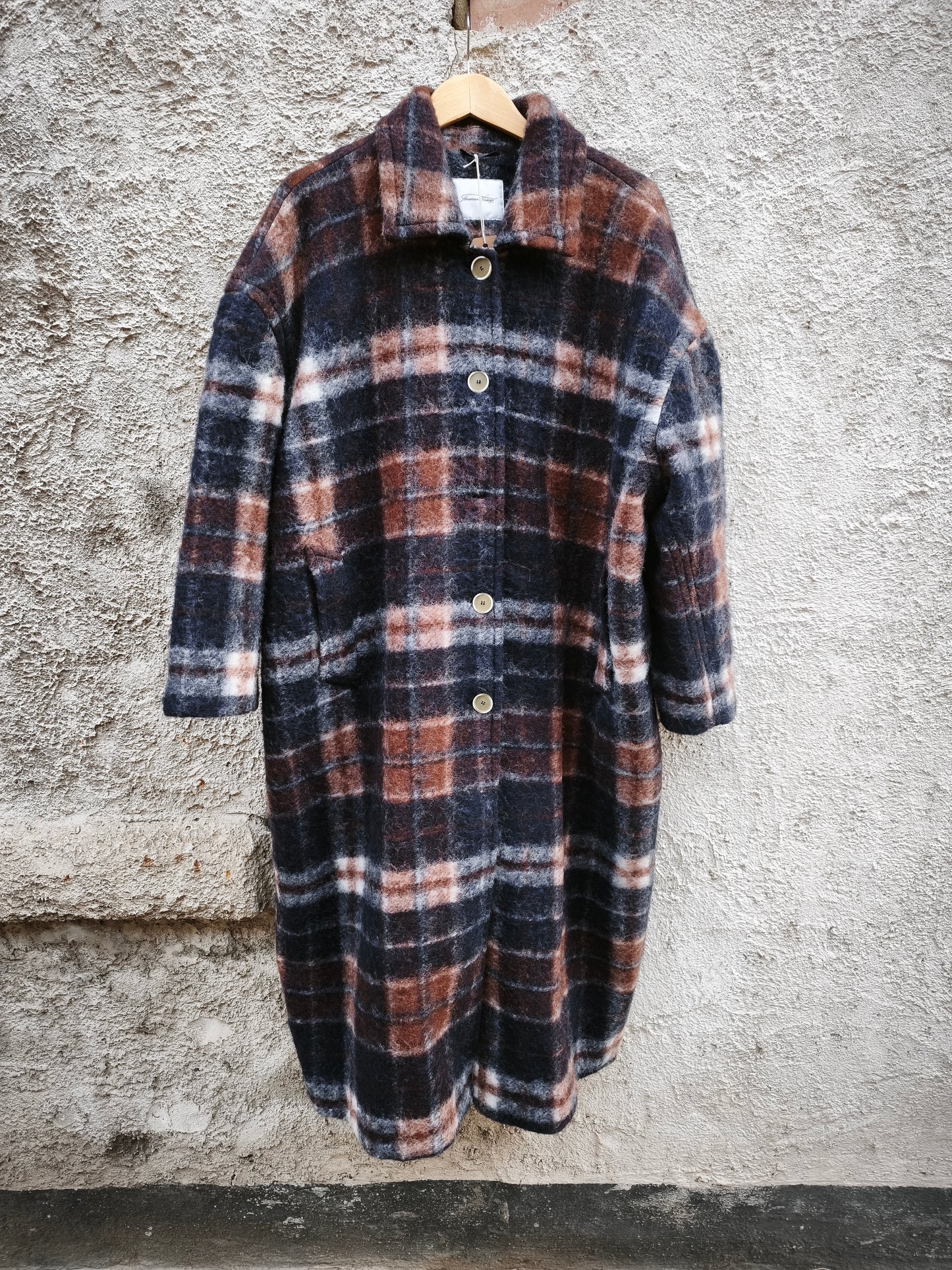 American Vintage mantel