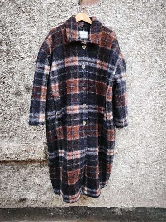 American Vintage mantel