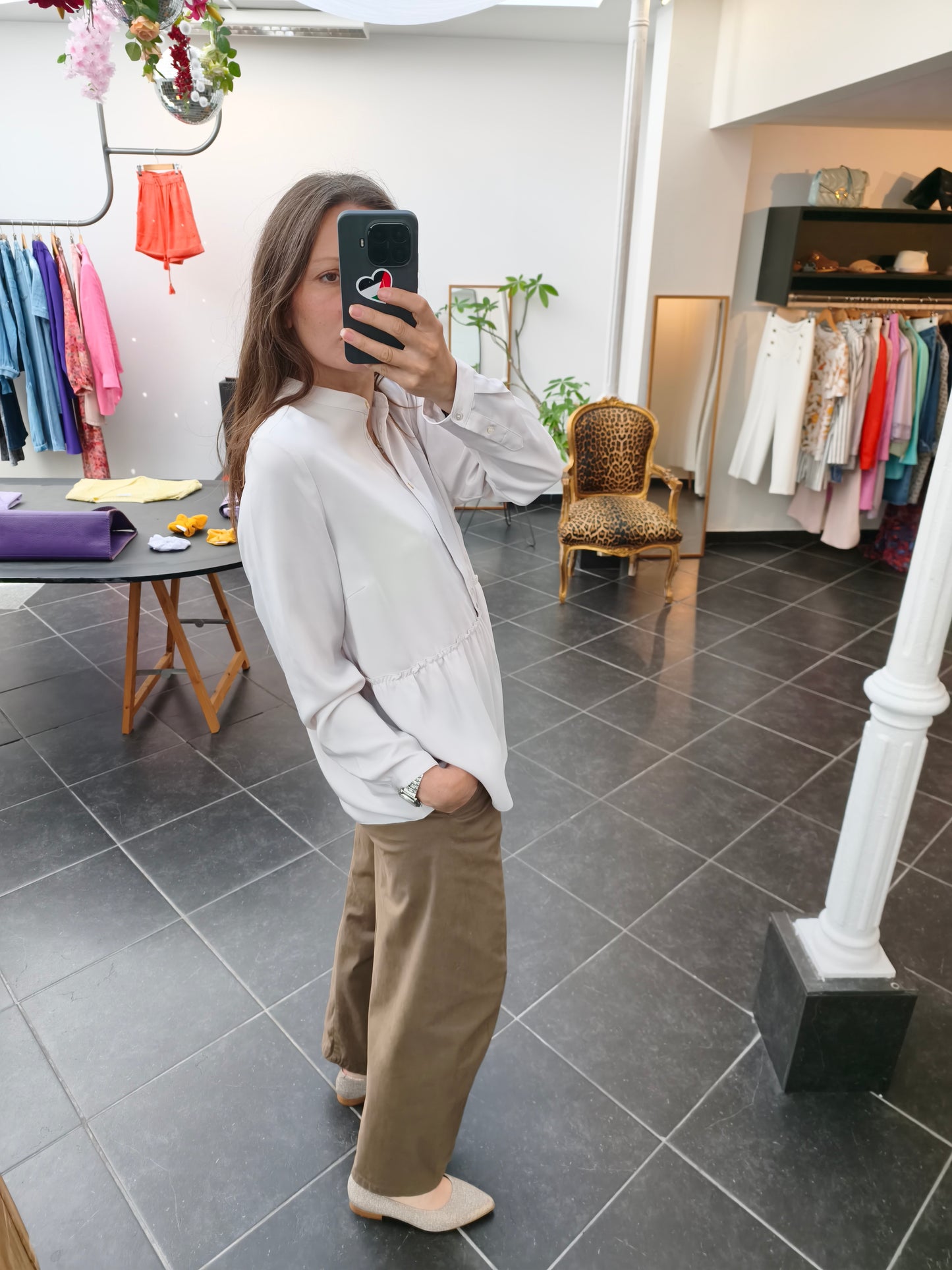 Hemisphere blouse greige