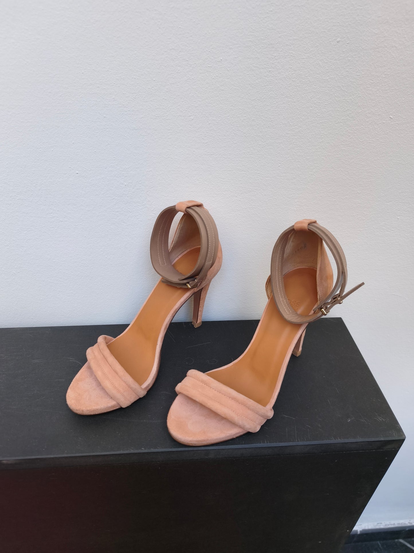 Hoss Intropia sandalen
