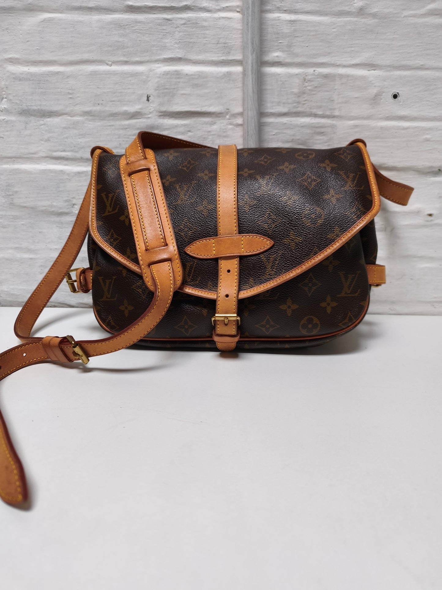 Louis Vuitton Saumur 30 shoulders bag