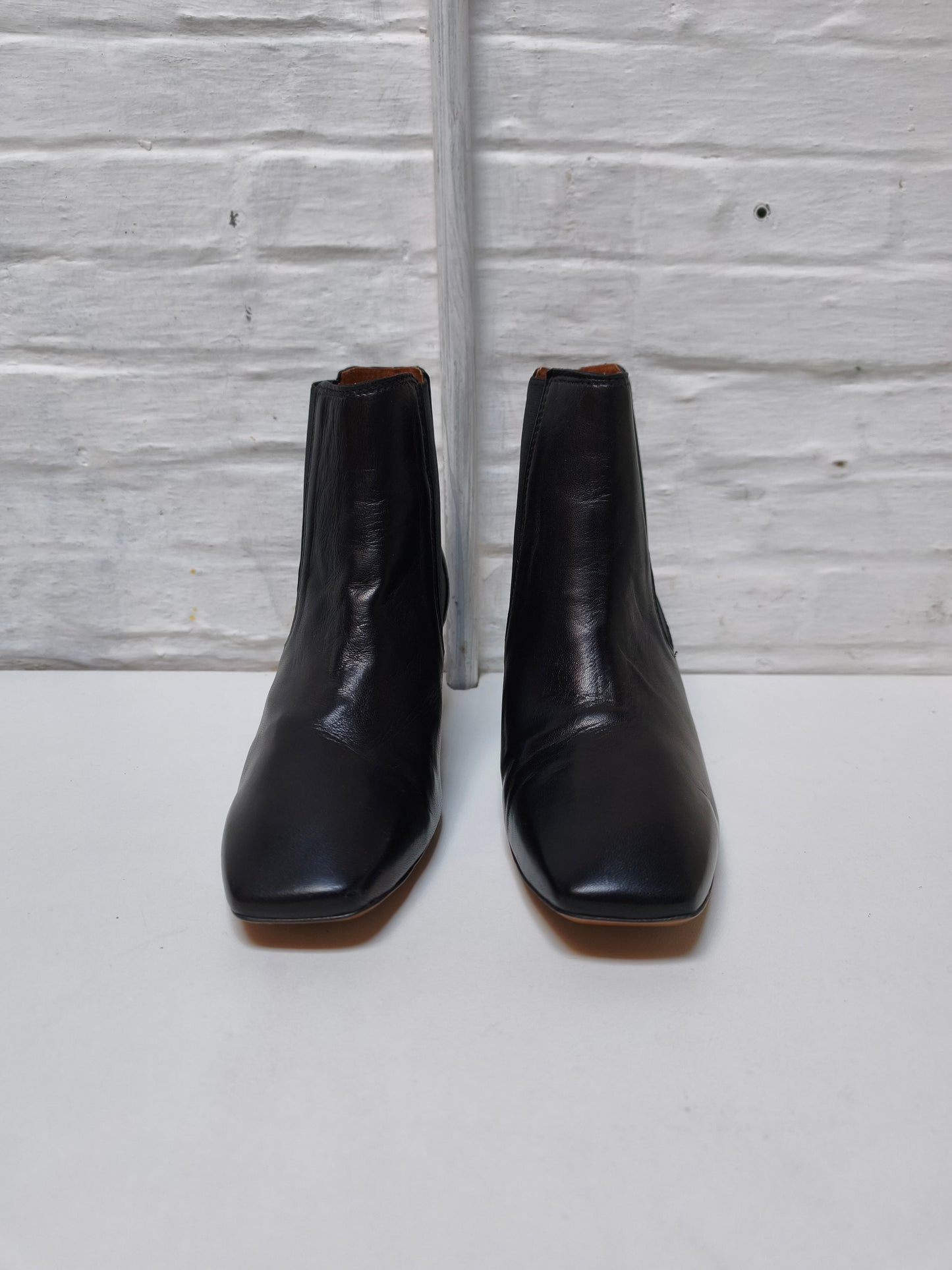 Anonymous enkellaarzen