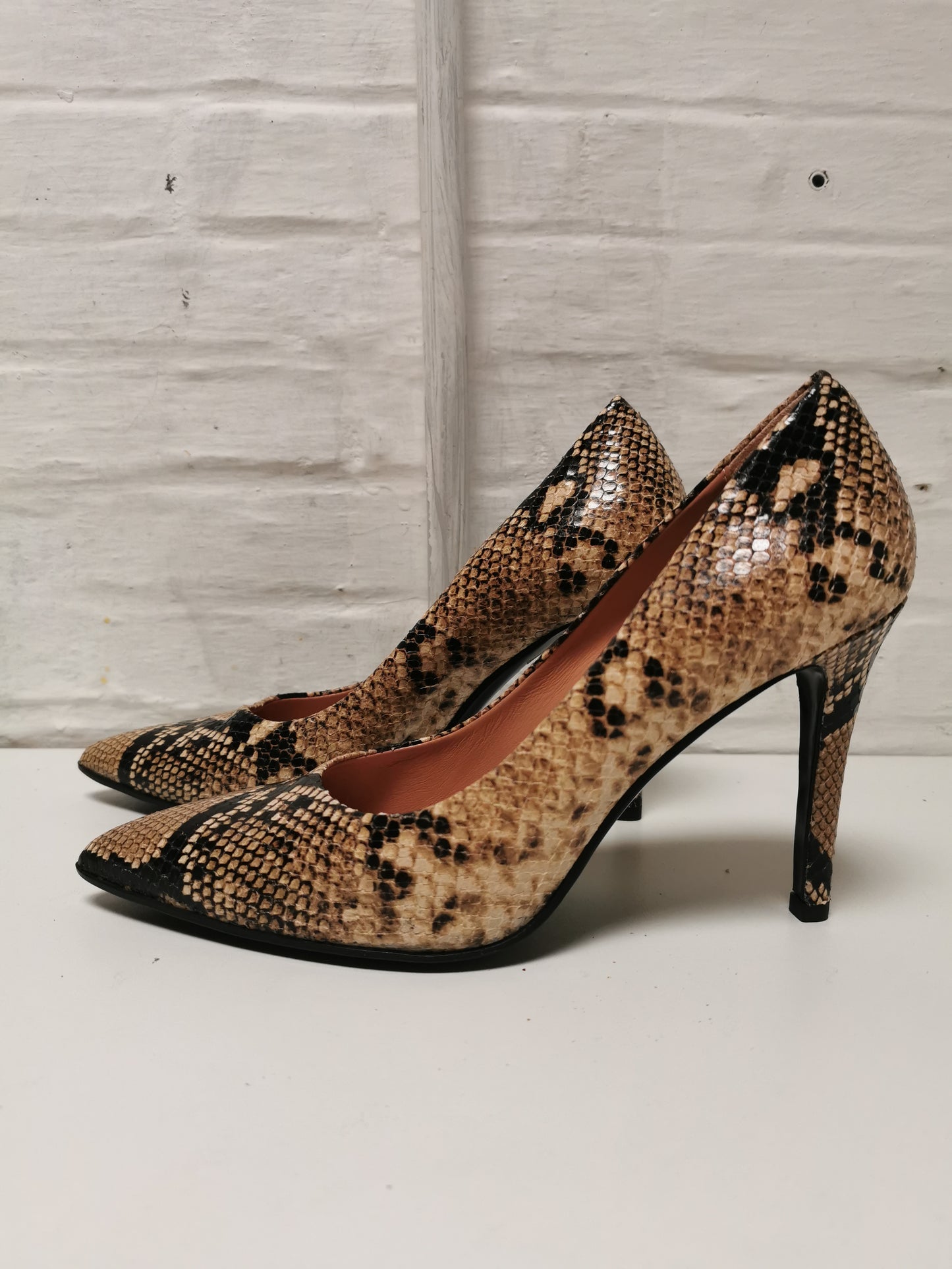 Fru pumps snakeprint