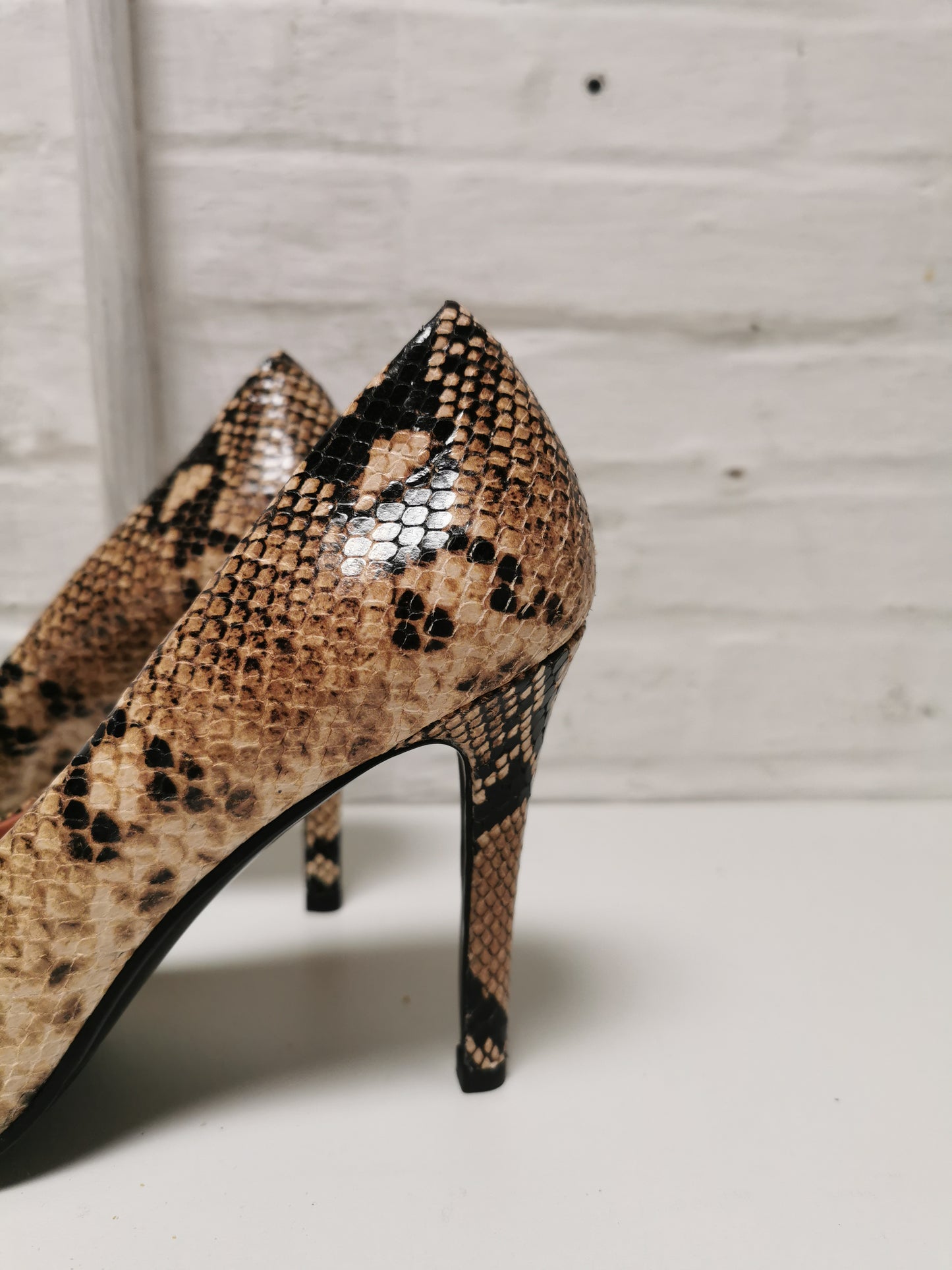 Fru pumps snakeprint