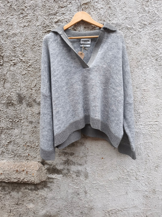 Essentiel trui lichtgrijs