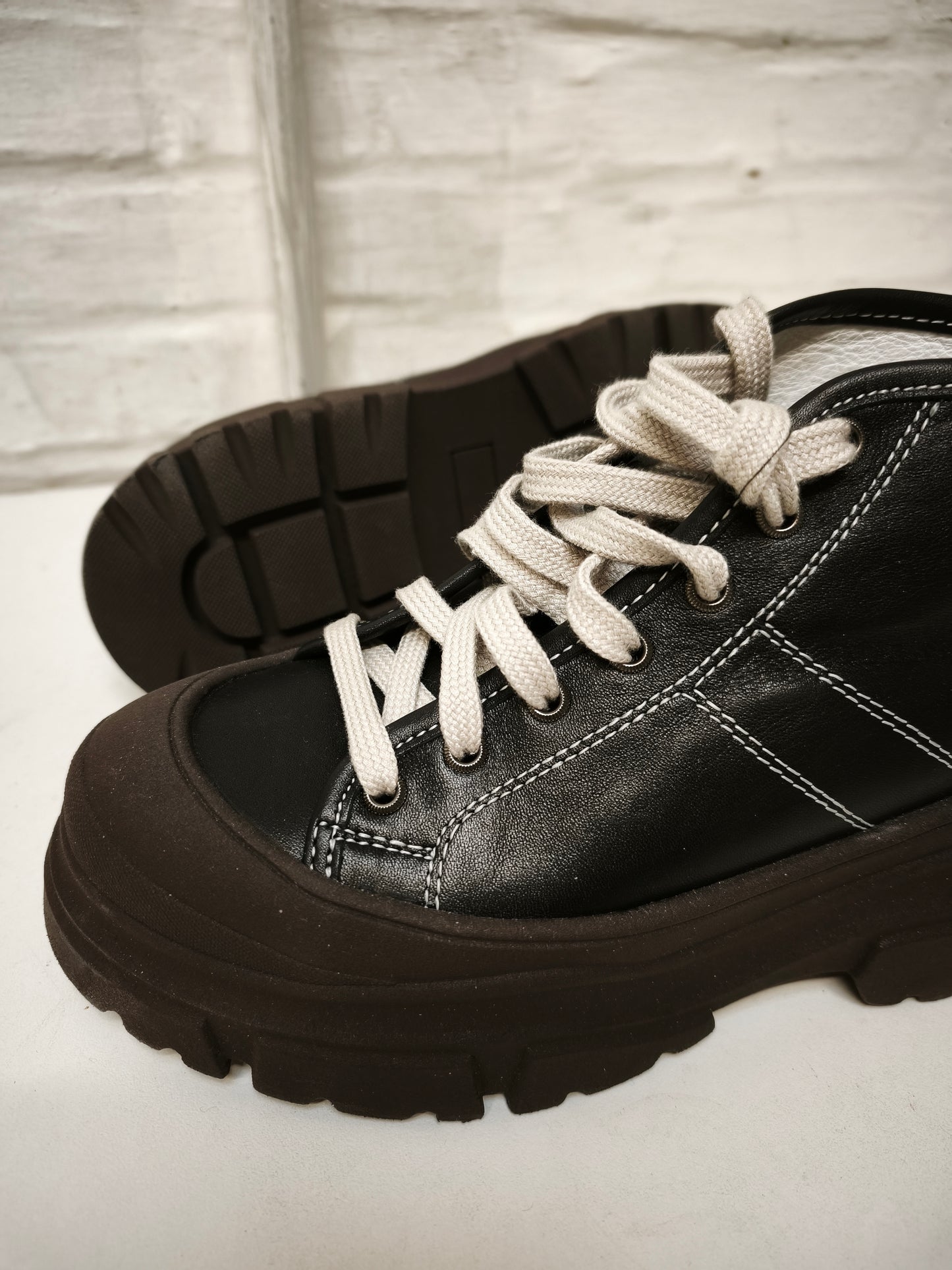 Sofie d'Hoore sneakers