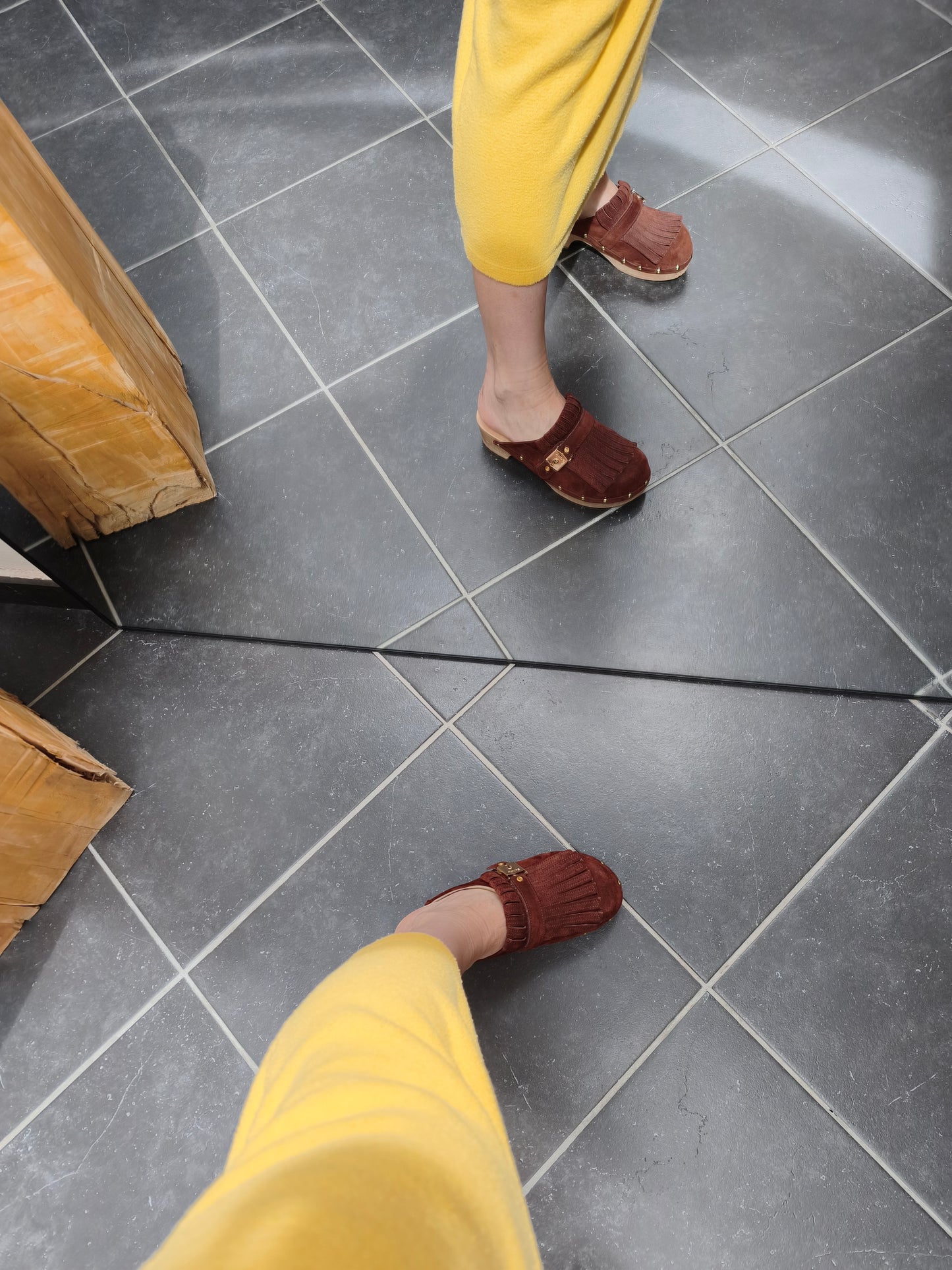 Scholl clogs