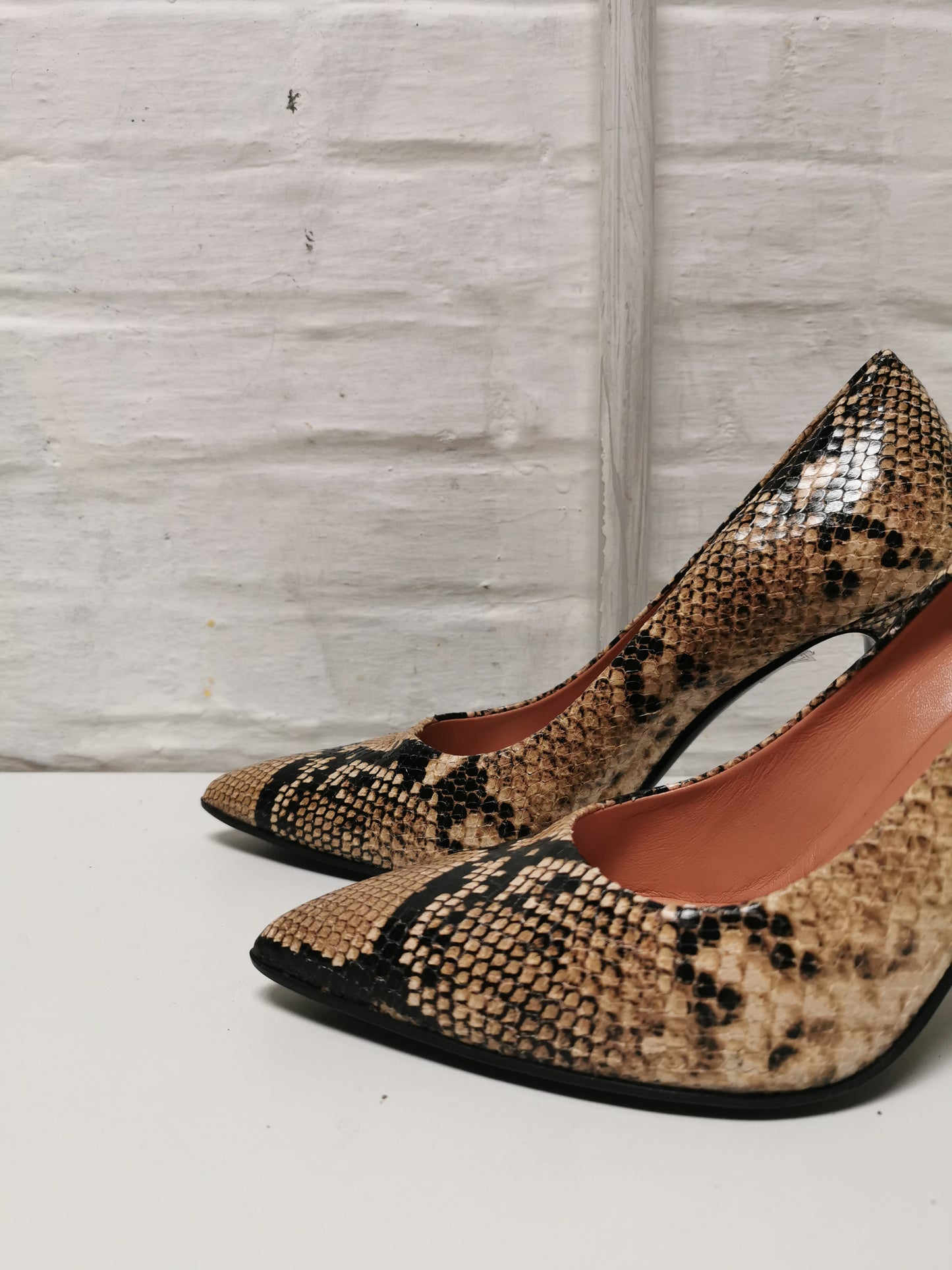 Fru pumps snakeprint