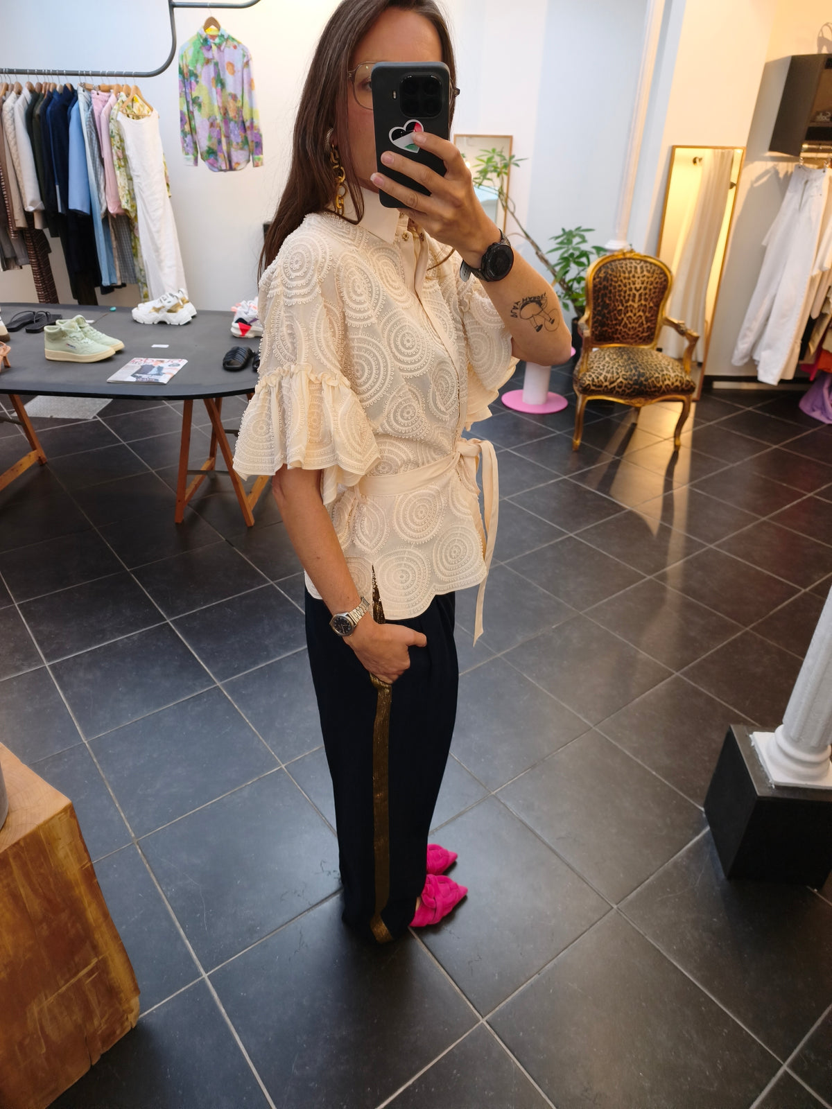 D. Exterior blouse