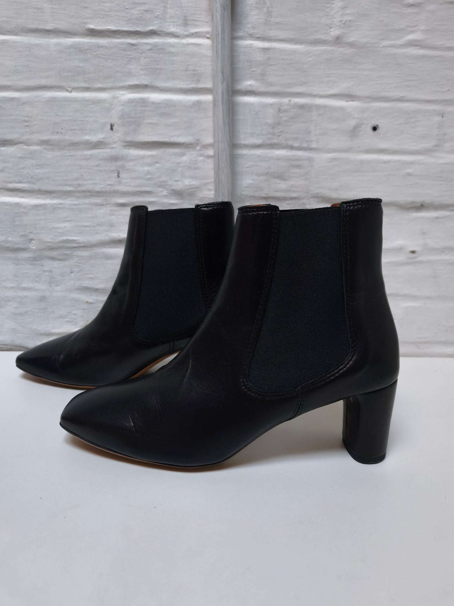 Anonymous enkellaarzen