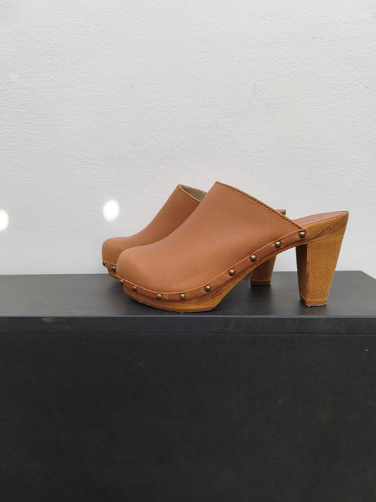 Sanita clogs
