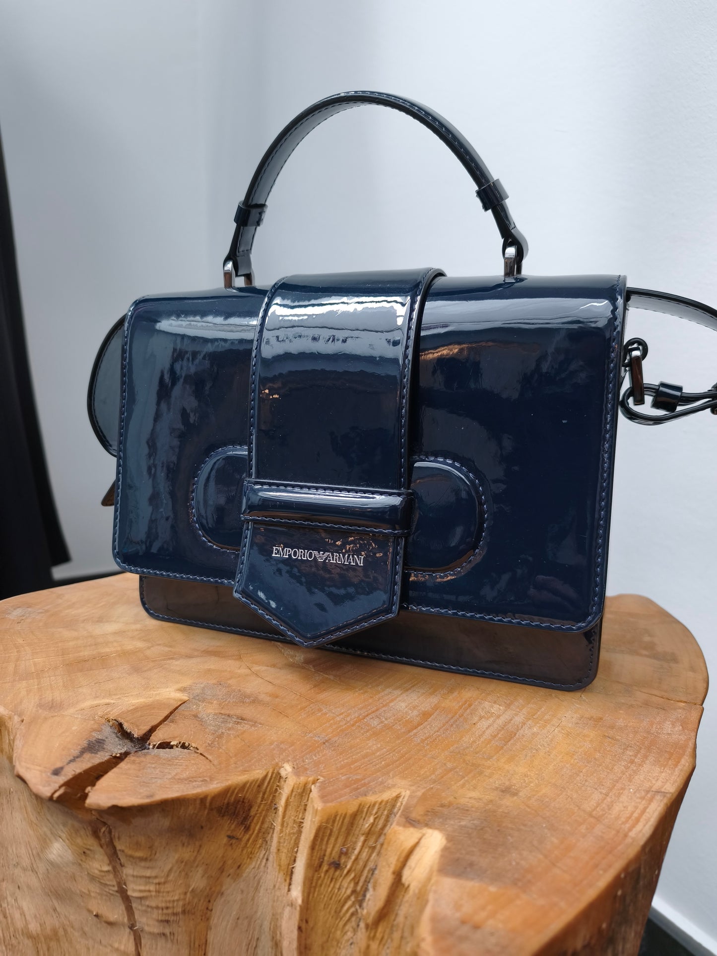 Armani handtas