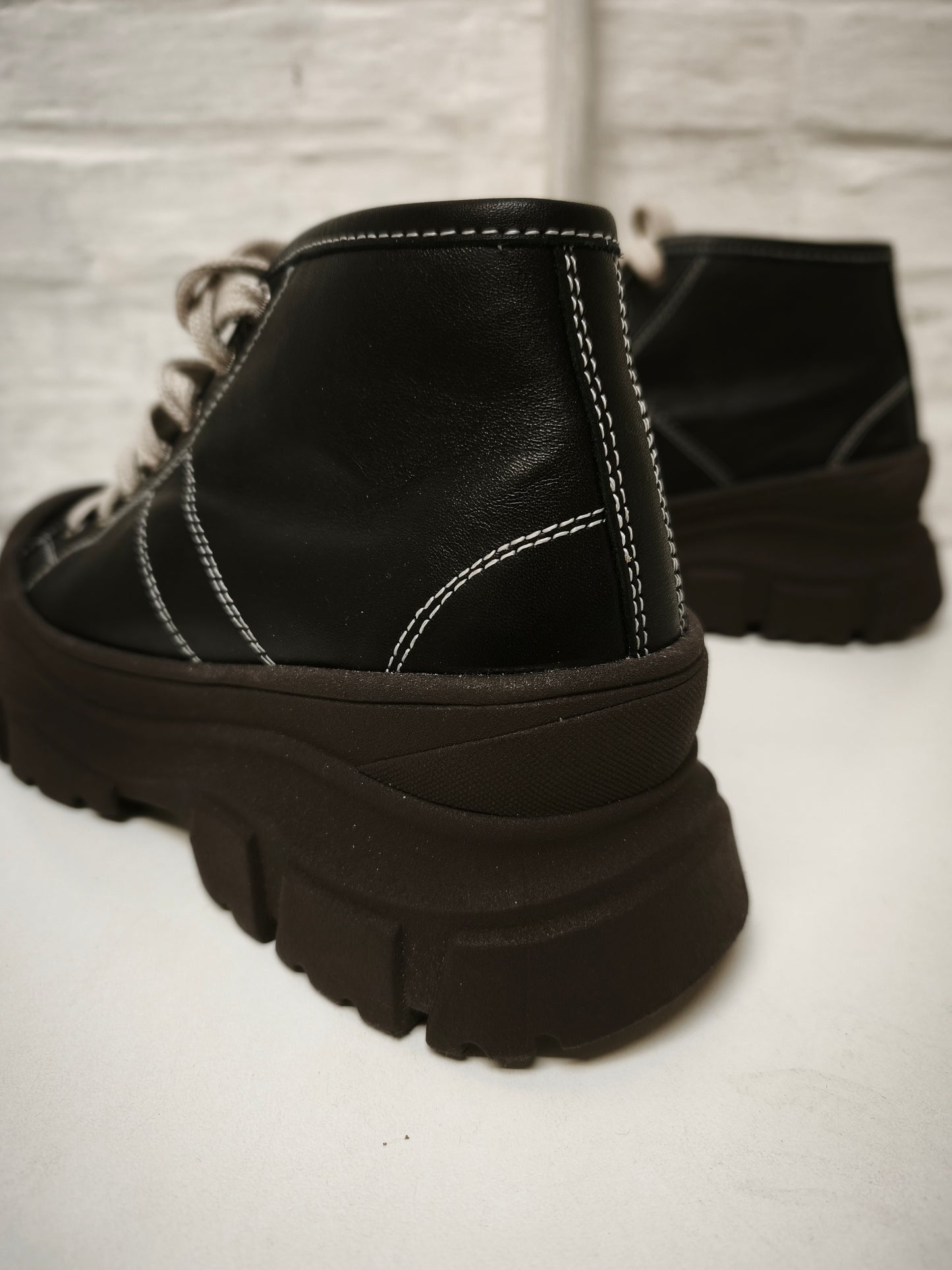 Sofie d'Hoore sneakers