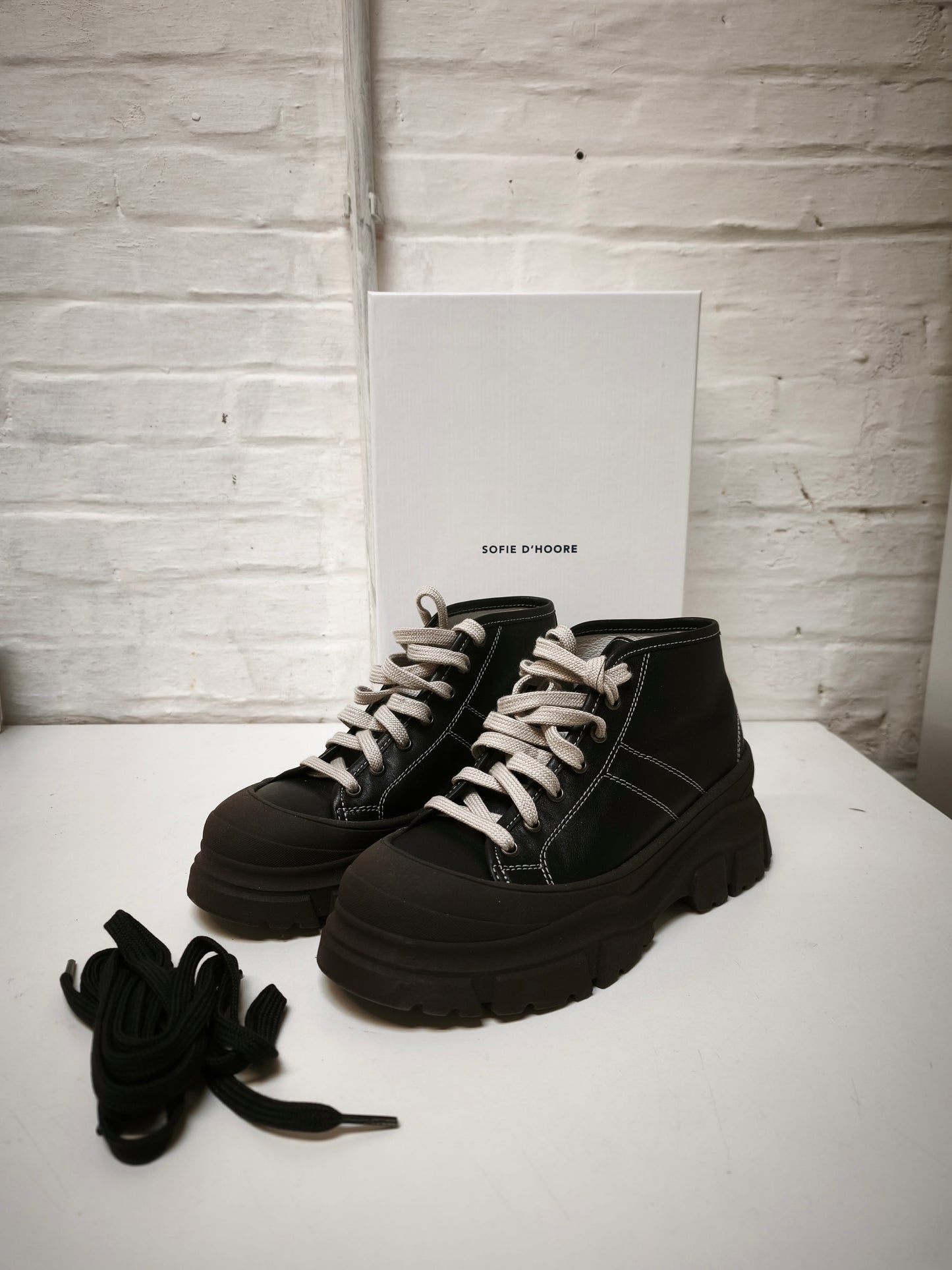 Sofie d'Hoore sneakers