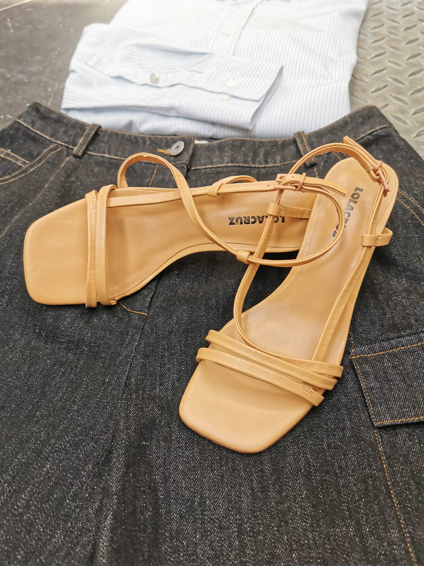Lola Cruz sandalen