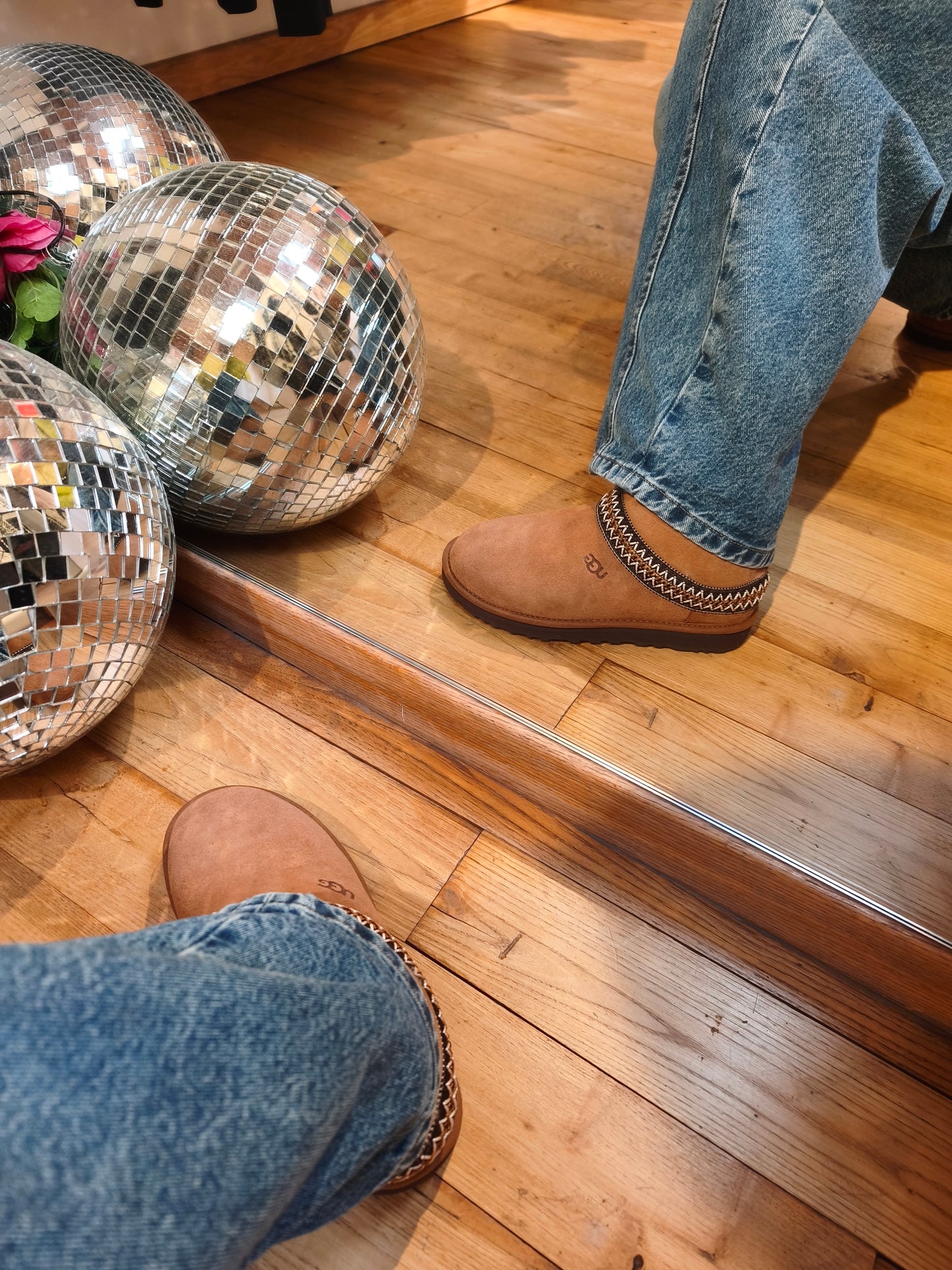 UGG classic mini crescent