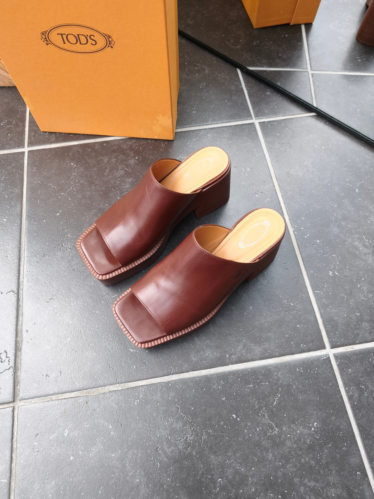 Tod's clogs