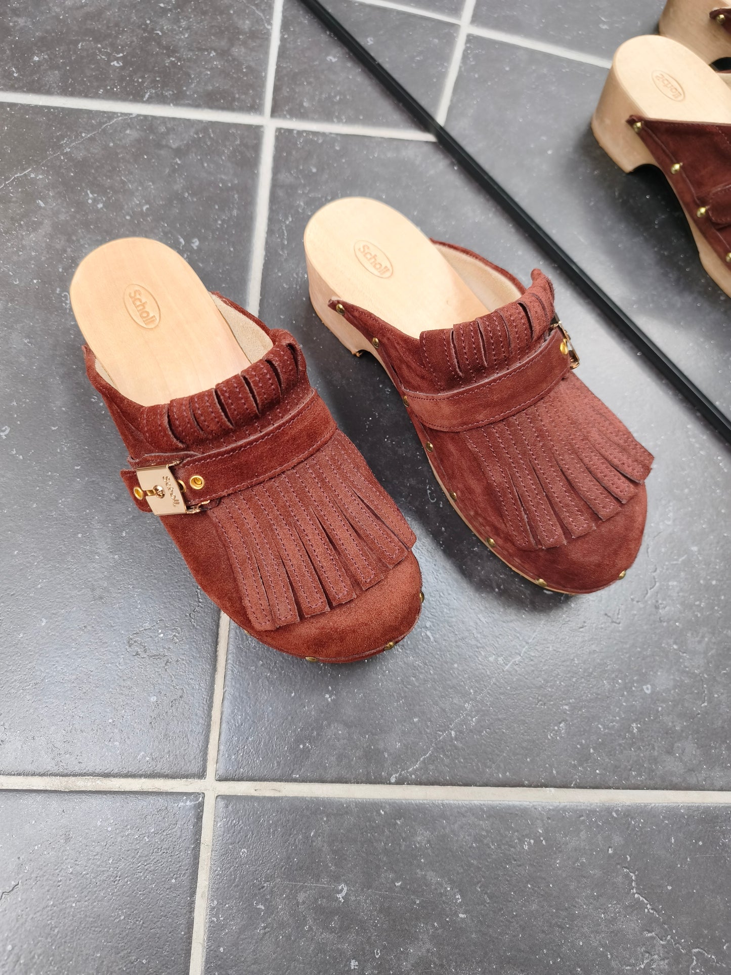 Scholl clogs