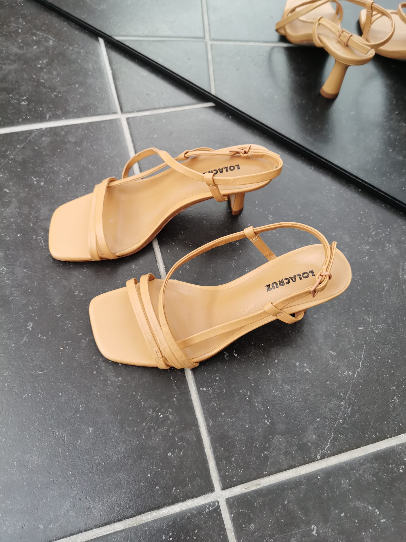 Lola Cruz sandalen