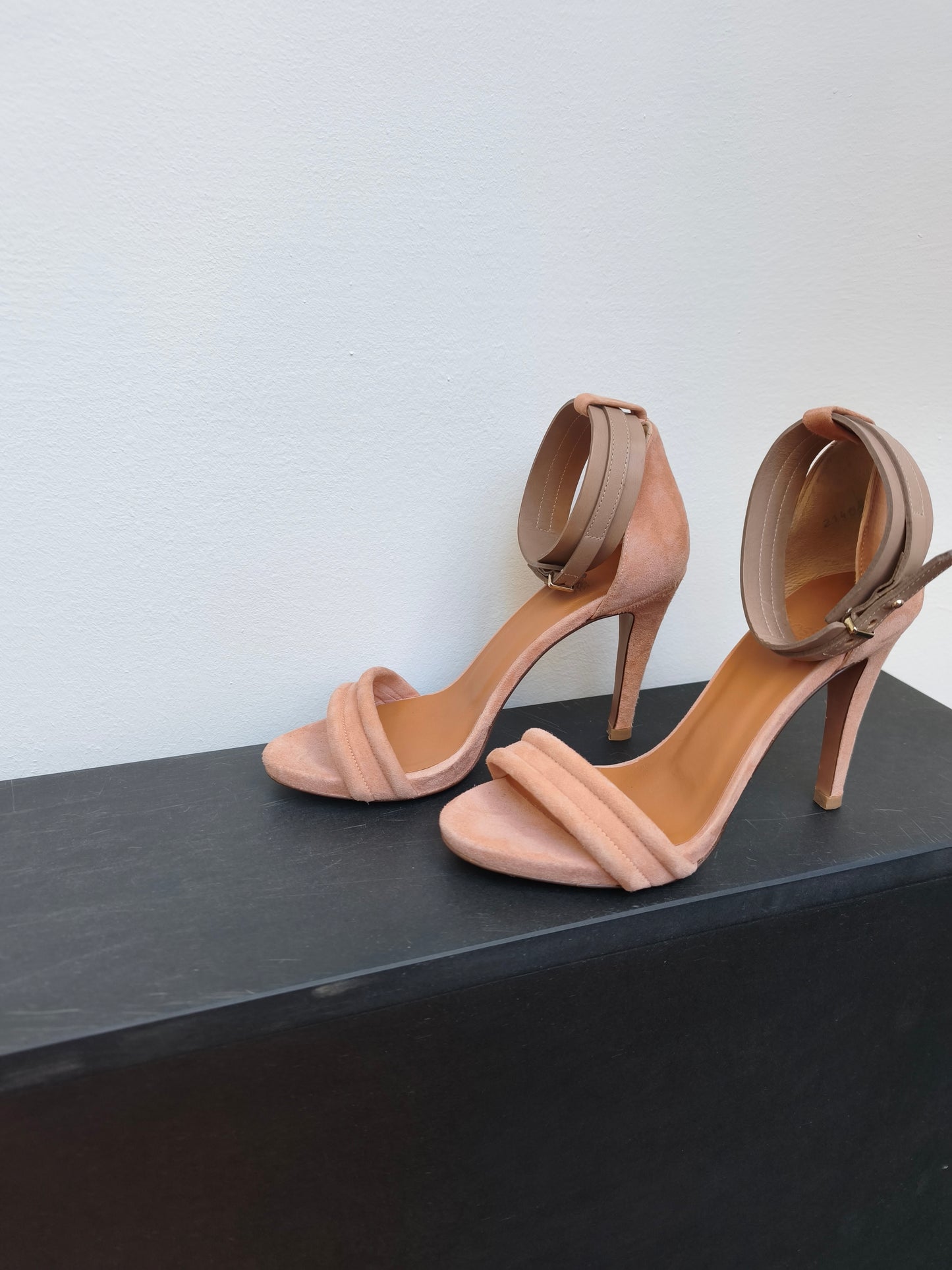 Hoss Intropia sandalen