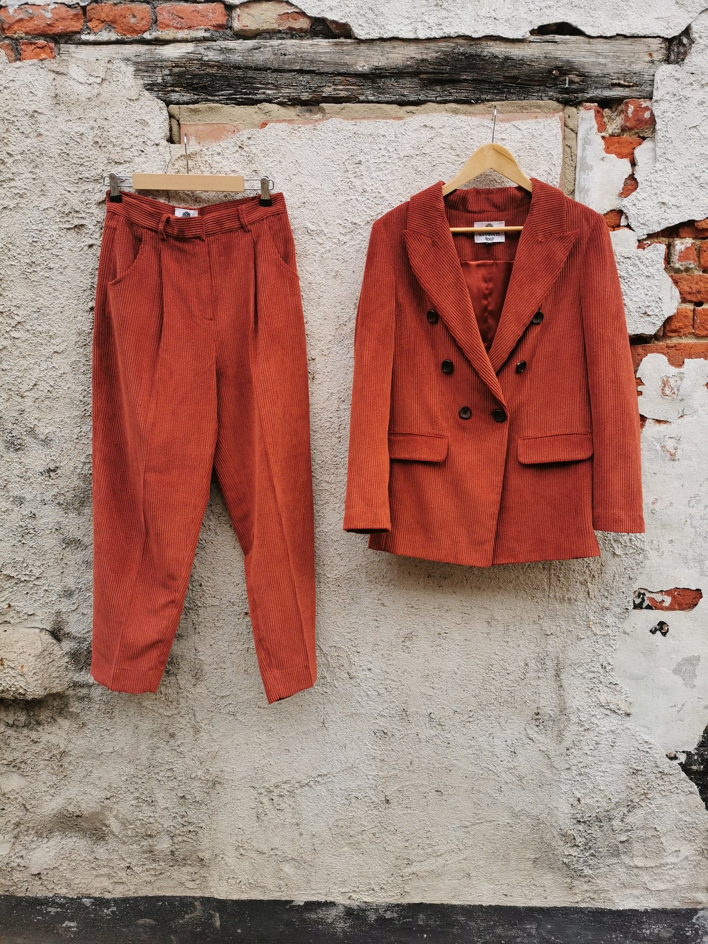 Sayidati kostuum roest fluweel