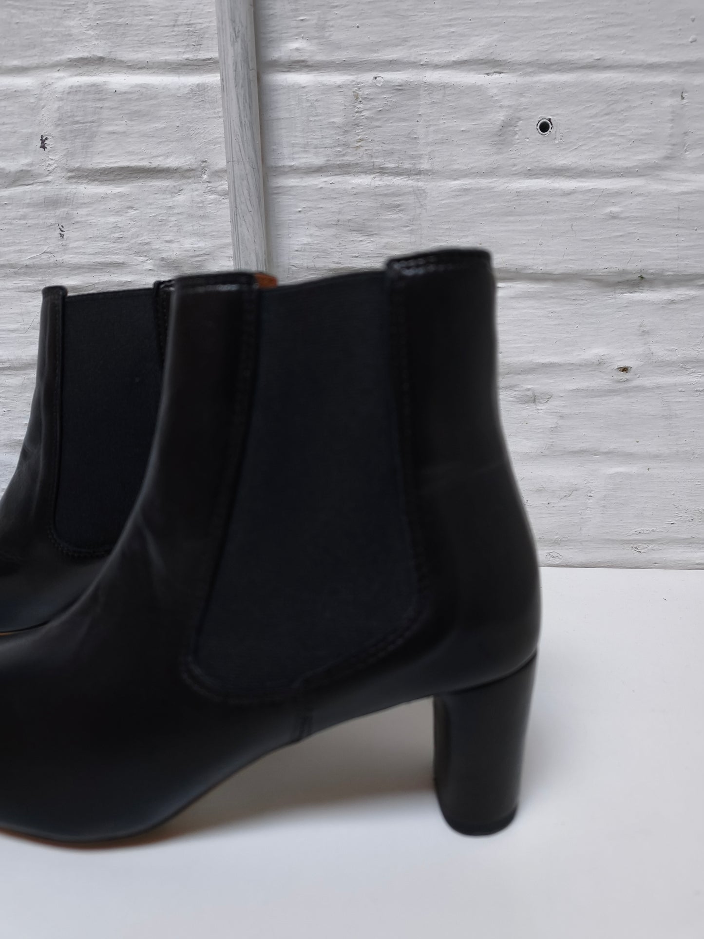 Anonymous enkellaarzen