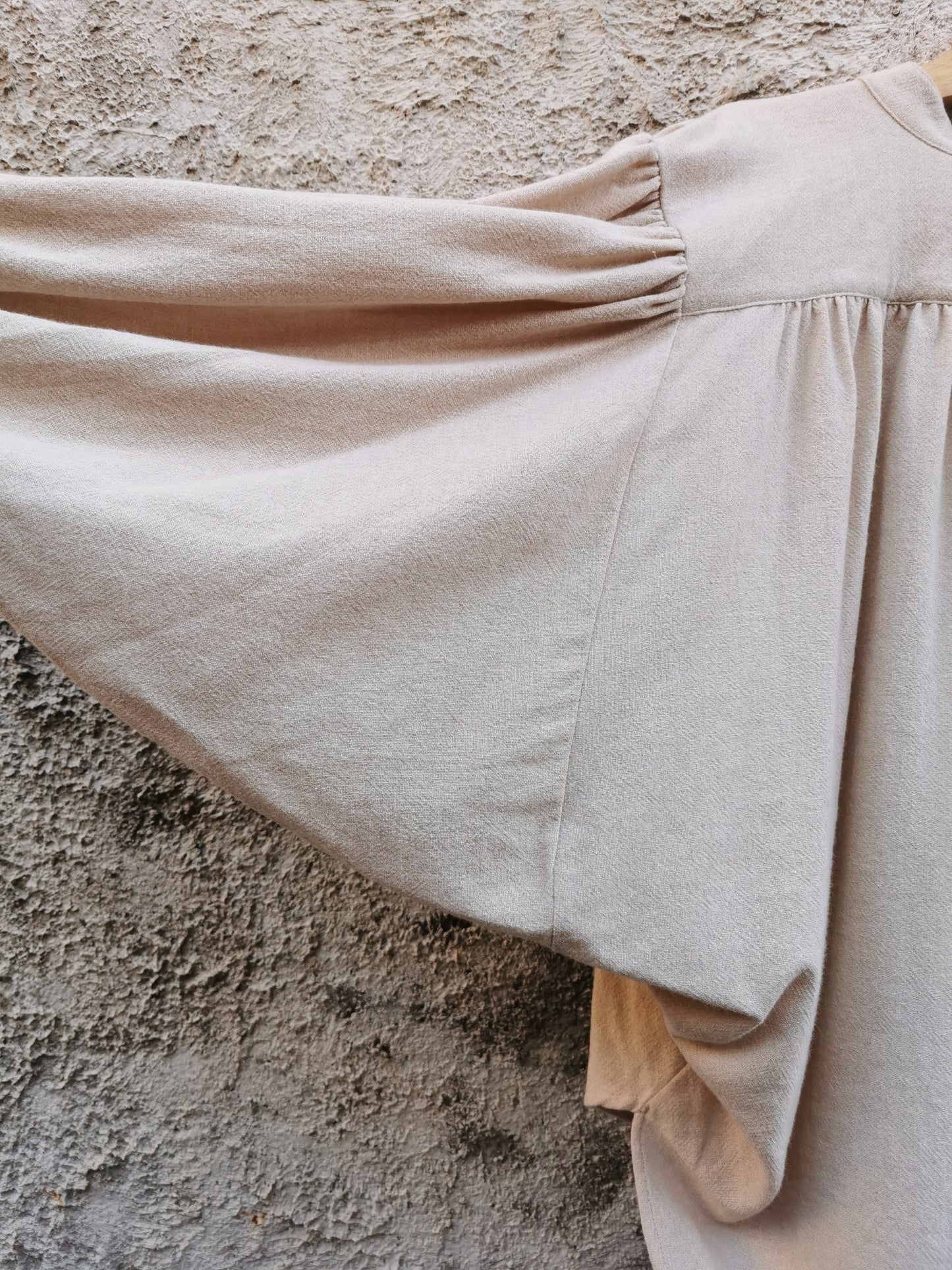 Sea Me Happy Balloon blouse beige