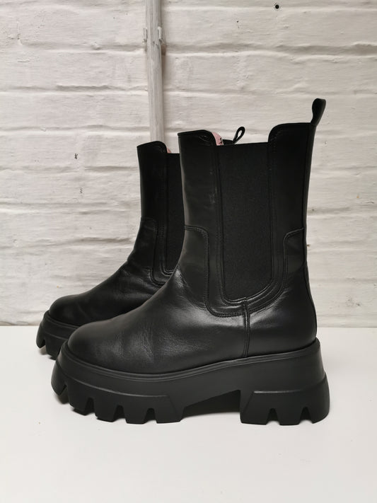 Essentiel Boots