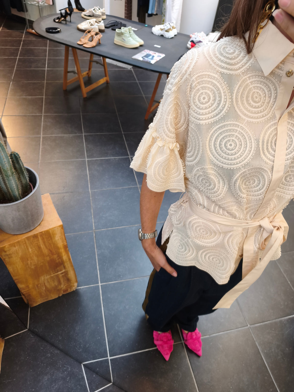D. Exterior blouse