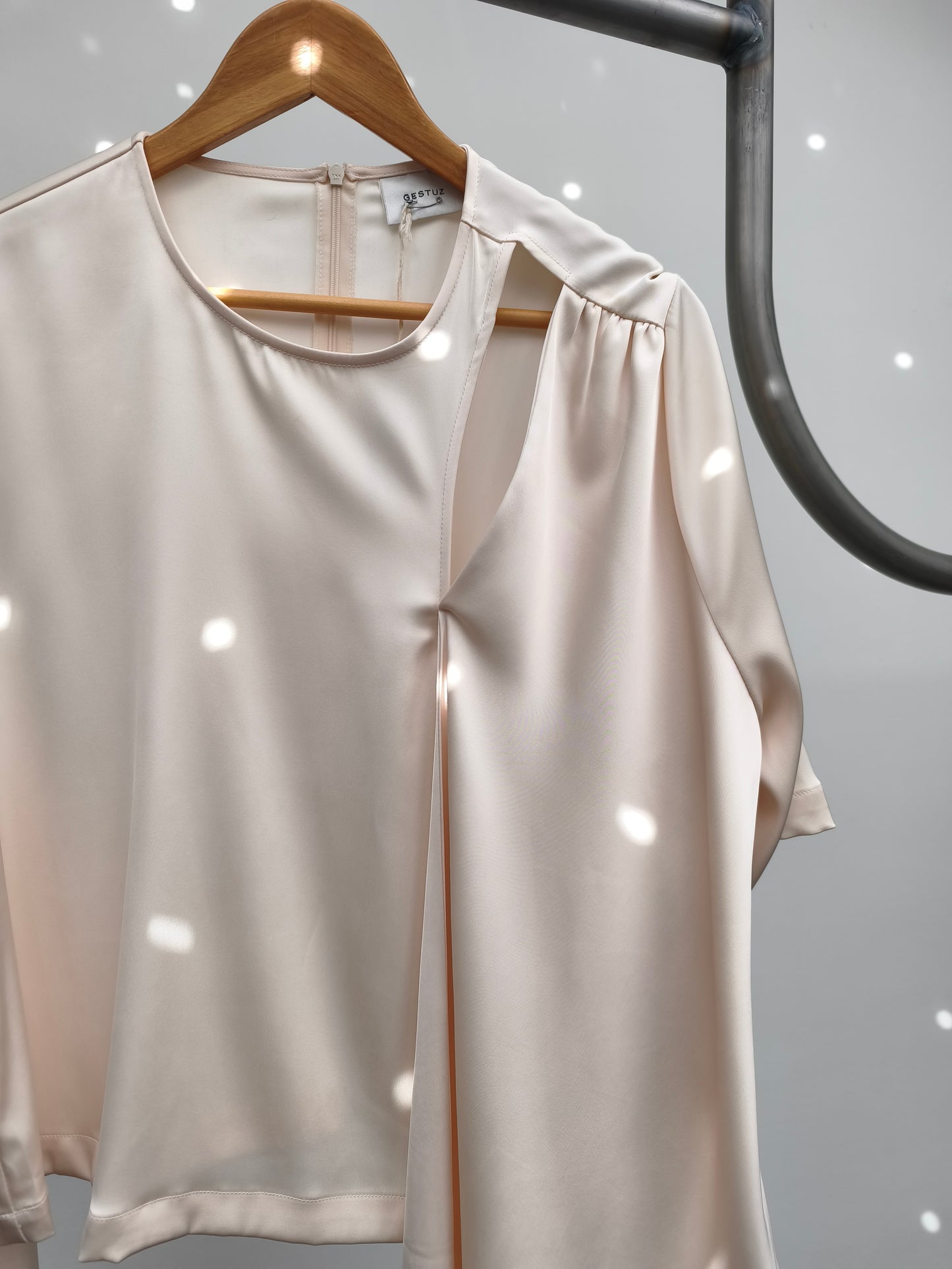 Gestuz blouse ivoor