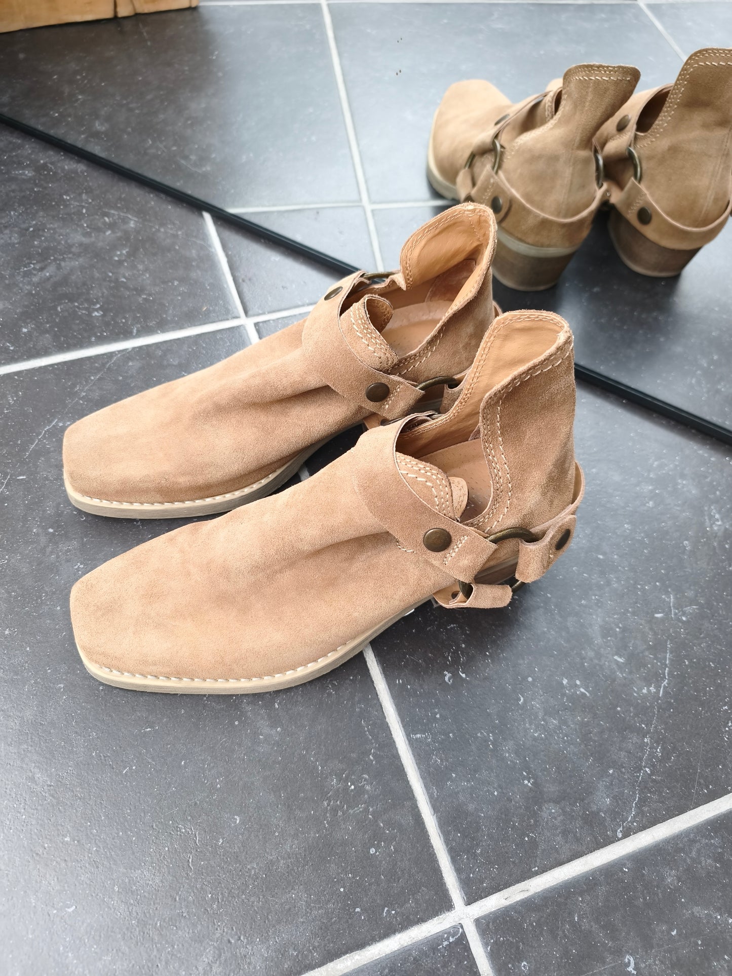 Pavement boots