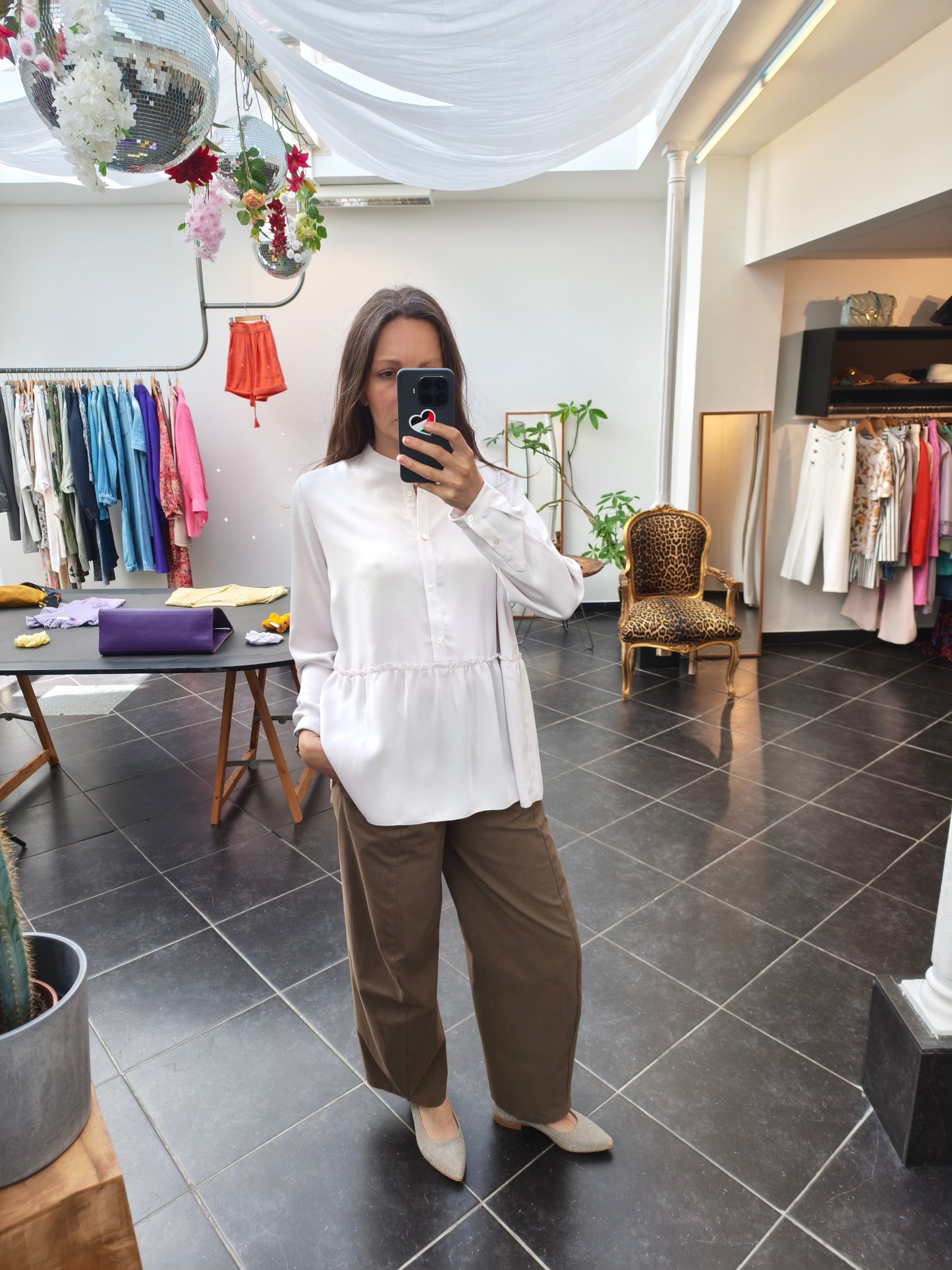 Hemisphere blouse greige